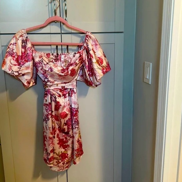 PROM Spring Flower 🌸 🌺 Dress 👗 Satin Material - Picture 2 of 4